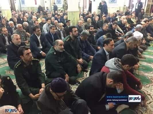 نماز جمعه لاهیجان 13 - میدان گیل به میدان گِل تبدیل شده است | پیمانکار میدان گیل اگر توان ادامه کار ندارد یک پیمانکار توانمندتر را انتخاب کنند - امام جمعه لاهیجان