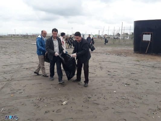 پاکسازی ساحل چاف و چمخاله 6 - از پاکسازی ساحل توسط اعضای شورای اسلامی و نیروهای شهرداری تا اهدای گل گلایل به مسافرین! + تصاویر - بامردم