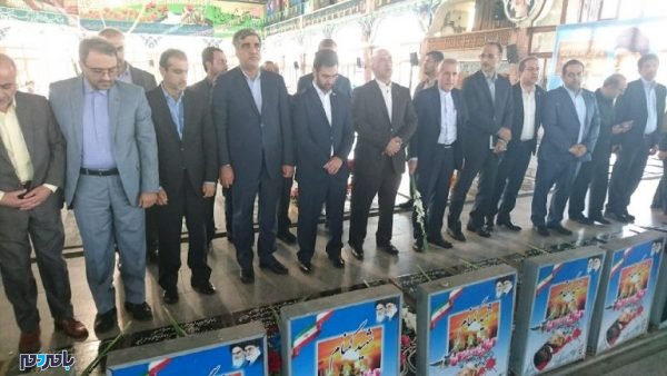 ادای احترام وزیر ارتباطات و فناوری اطلاعات به مقام شامخ شهدائ رشت 1 - ادای احترام وزیر ارتباطات و فناوری اطلاعات به مقام شامخ شهدائ رشت + تصاویر - دکتر محمدجواد آذری جهرمی