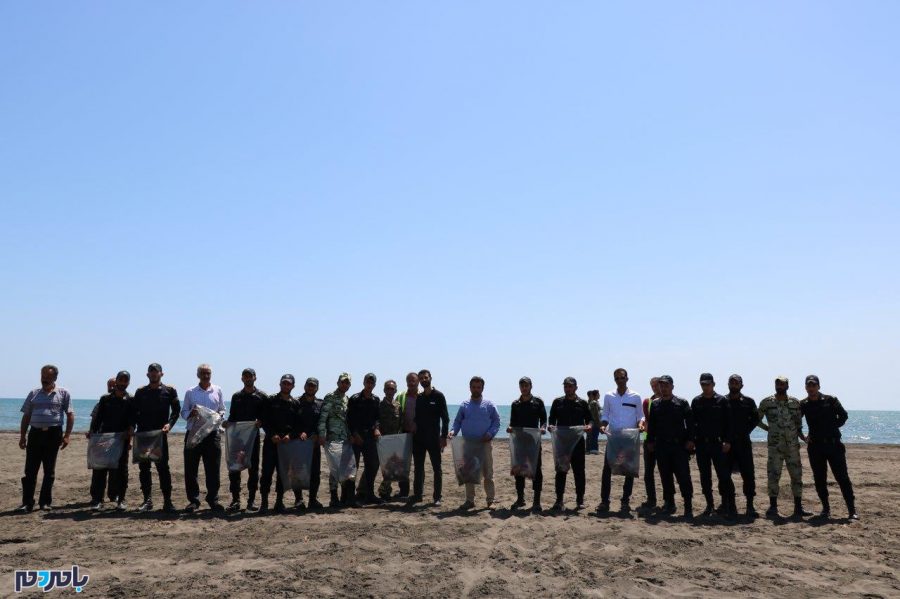 گزارش تصویری برنامه پاکسازی مشارکتی ساحل سحرخیزمحله لاهیجان