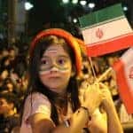 حضور چندهزار نفری مردم لاهیجان برای تماشای بازی ایران با پرتغال 11 - گزارش تصویری حضور چندهزار نفری مردم لاهیجان برای تماشای بازی ایران با پرتغال - استخر لاهیجان