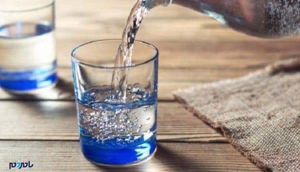 آب - کم آبی بدن در هر سن با چه نشانه هایی بروز می کند؟ - کم آبی بدن