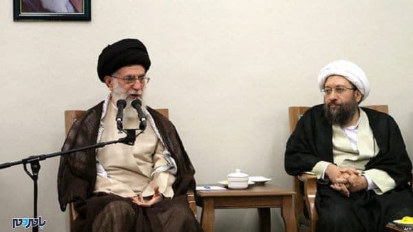 رهبر انقلاب و آیتت الله لاریجانی - دستور رهبر انقلاب برای اقدامات ویژه در برخورد با اخلال‌گران اقتصادی -