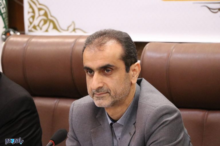 سید محمد احمدی با حضور در فرمانداری رشت برای انتخابات ثبت نام کرد