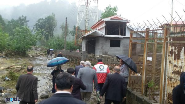 امدادرسانی به مناطق سیل زده تالش 3 - امدادرسانی به مناطق سیل زده غرب گیلان با جدیت در حال انجام است / تصاویر - با مردم