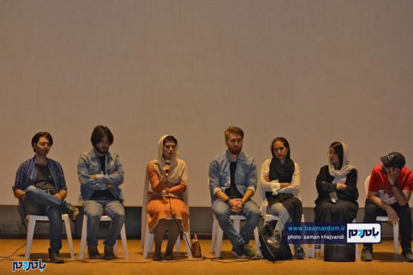 اکران شش فیلم کوتاه به همراه جلسه نقد و بررسی در لاهیجان 18 - اکران شش فیلم کوتاه به همراه جلسه نقد و بررسی در لاهیجان / گزارش تصویری - اکران لاهیجان