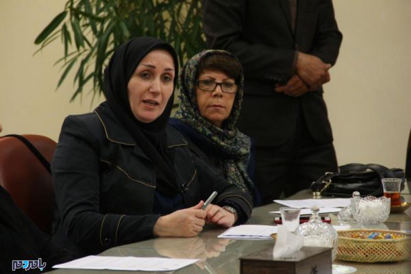 جلسه انجمن کتابخانه های عمومی شهرستان لاهیجان 3 - موضوع کتاب و کتابخوانی باید در میادین و مناظر شهرستان به تصویر کشیده شود -