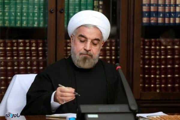 روحانی 1 - روحانی با پیشنهاد افزایش حقوق کارمندان موافقت کرد -