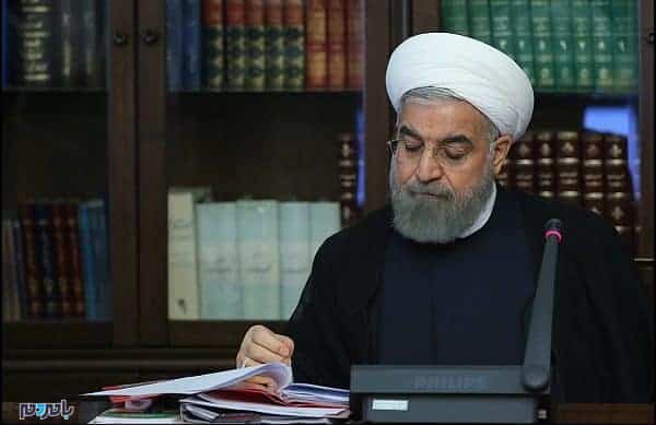 روحانی 2 - بخشنامه بودجه ۹۸ با رویکرد تسریع در سیاست‌های کلی اقتصادی ابلاغ شد -