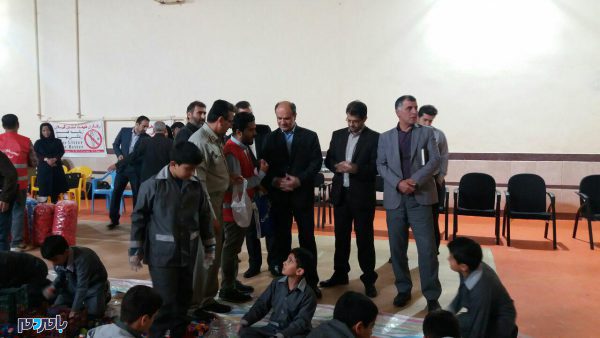 کارگاه آموزش تفکیک از مبدا و تفکیک رنگ درب بطری های پلاستیکی در بندر کیاشهر 2 - کارگاه آموزش تفکیک از مبدا و تفکیک رنگ درب بطری های پلاستیکی در بندر کیاشهر - با مردم