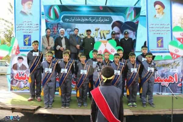 راهپیمایی با شکوه ۱۳ آبان در رودبنه 2 - راهپیمایی با شکوه ۱۳ آبان در رودبنه برگزار شد + تصاویر - 13 آبان