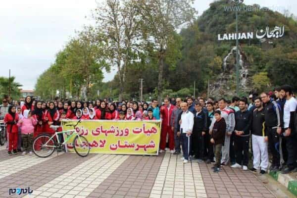 همایش پیاده‌روی خانوادگی در لاهیجان - همایش پیاده‌روی خانوادگی در لاهیجان برگزار شد - با مردم