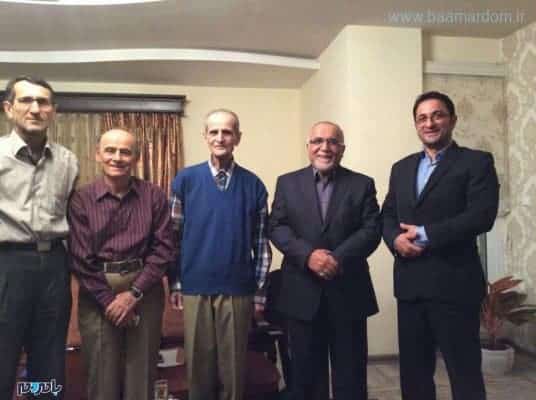 دیدار جمعی از اعضای مركز بازشناسى نهضت جنگل با استاد سید جعفر مهرداد 1 - دیدار جمعی از اعضای مركز بازشناسى نهضت جنگل با استاد سید جعفر مهرداد - با مردم گیلان