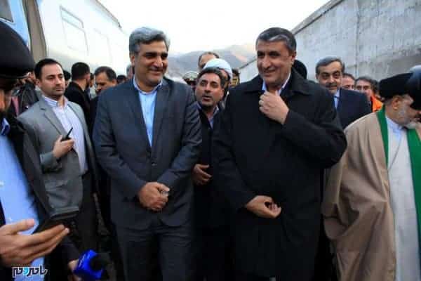 محمد اسلامی در حاشیه بازدید از راه‌آهن قزوین رشت 4 - افتتاح راه‌آهن قزوین-رشت در هفته اول اسفند/ هزینه ۲ هزار میلیاردی برای ساخت راه آهن -