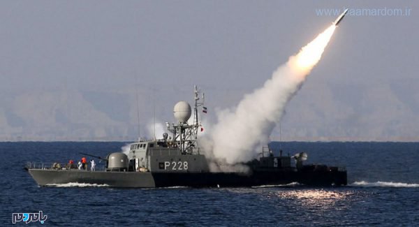 ناو ایرانی - شلیک موشک توسط نیروی دریایی ایران در نزدیکی ناوهای آمریکایی در خلیج فارس - خلیج فارس