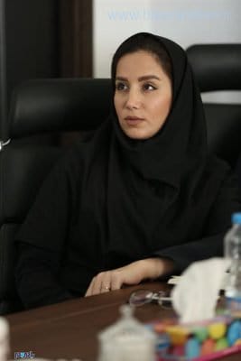 نینا پنجه ای - آذین بندی ساختمان تاریخی شهرداری رشت و نصب المانهایی در ۵ نقطه شهر به مناسبت فرا رسیدن شب یلدا - رشت