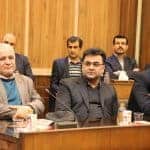 چهل و دومین نشست تخصصی توسعه سازمان مدیریت و برنامه‌ریزی گیلان با سخنرانی زیبا‌کلام 2 - گزارش تصویری چهل و دومین نشست تخصصی توسعه سازمان مدیریت و برنامه‌ریزی گیلان با سخنرانی زیبا‌کلام - با مردم