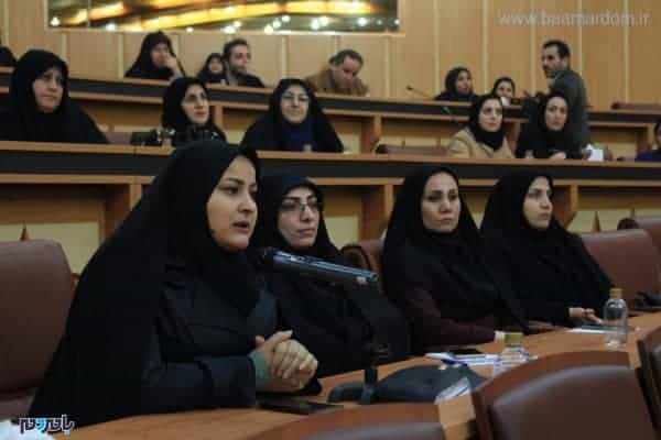 جلسه فعالین اجتماعی و خانواده گیلان با معاون امور بانوان رئیس جمهور 6 - تربیت نامتوازن پدیده‌ی فراگیر جامعه / آموزش‌وپرورش عملاً نقش پدر را از حوزه‌ی تربیتی حذف کرده - آموزش