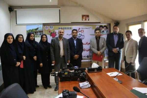 جلسه هم‌اندیشی روابط عمومی شهرداری‌های شرق گیلان در لاهیجان 4 - جلسه هم‌اندیشی روابط عمومی شهرداری‌های شرق گیلان در لاهیجان برگزار شد + تصاویر - با مردم