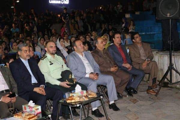 نمایشگاه ضیافت خوبان و شب‌های روشن لاهیجان گشایش یافت 3 - نمایشگاه ضیافت خوبان و شب‌های روشن لاهیجان گشایش یافت + تصاویر - روشن