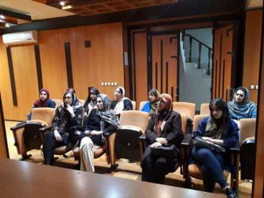 کارگاه آموزشی «بهداشت قاعدگی 2 - آموزش و‌گفتگو تنها راه کنار رفتن باورهای نادرست/ شرمی که هر ماه تکرار می شود - با مردم
