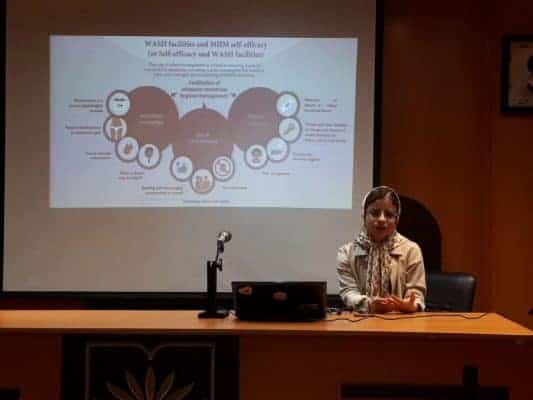 کارگاه آموزشی «بهداشت قاعدگی 4 - آموزش و‌گفتگو تنها راه کنار رفتن باورهای نادرست/ شرمی که هر ماه تکرار می شود - با مردم