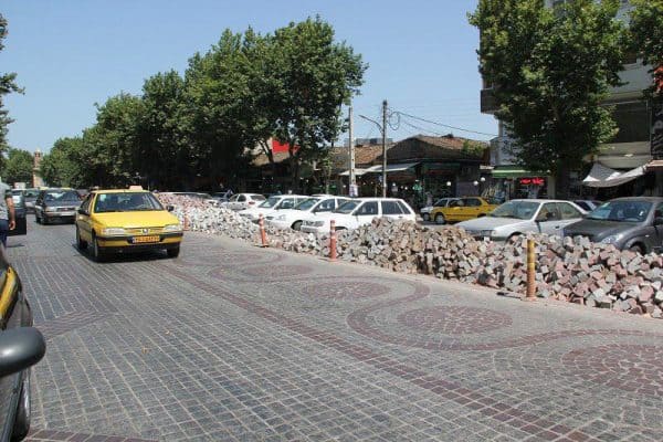 بازار لاهیجان 4 - انتقاد شدید سخنگوی شورای شهر از روند کند پروژه پیاده‌راه‌سازی بازار لاهیجان + تصاویر - بازار لاهیجان