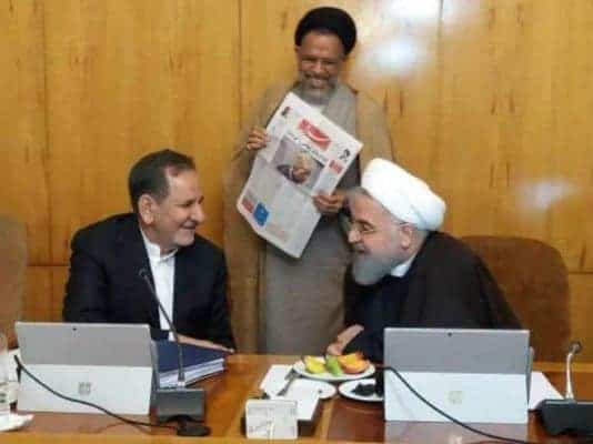 روحانی و جهانگیری - تصویر معنادار روحانی روبروی جهانگیری / ماجرای دعوا و قهر چه بود؟ + عکس -