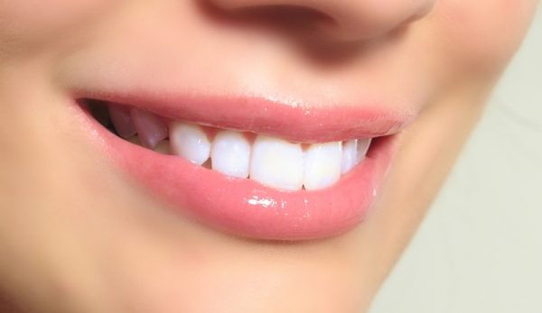سفید کردن دندان - سفید کردن دندان ها در کمتر از سه دقیقه - دندان