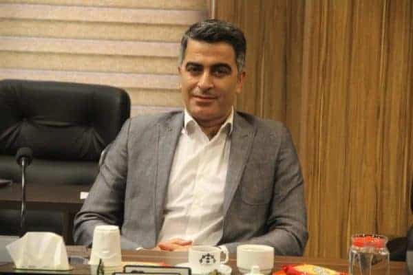 فرهام زاهد - مخالفت با لایحه راه‌اندازی خیابان غذا در پیاده راه فرهنگی رشت / لزوم دفاع مدیر کل محیط زیست گیلان از حق مردم در موضوع پسماند پتروشیمی - رشت