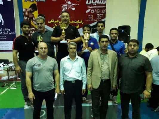 کسب مقام سوم تیمی هیئت کشتی لاهیجان در رده خردسالان مسابقات قهرمانی استان گیلان 1 - کسب مقام سوم تیمی هیئت کشتی لاهیجان در رده خردسالان مسابقات قهرمانی استان گیلان - کشتی