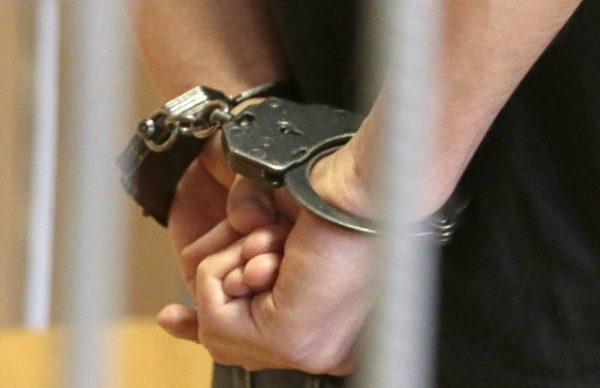 دستگیر بازداشت - عامل نصب برنامه شنود در تلفن همراه شهروند لاهیجانی دستگیر شد - برنامه شنود