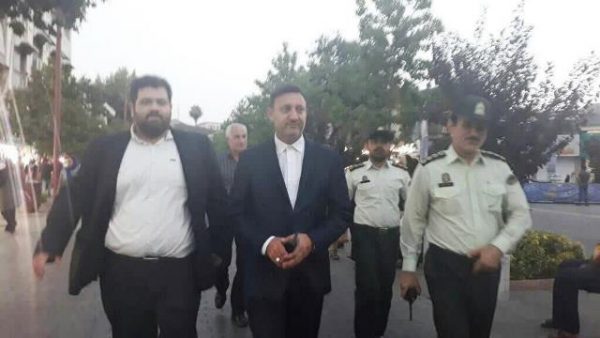 دیدار شهردار رشت با کارگران در سطح شهر و بررسی دغدغه های این قشر زحمتکش 2 - دیدار شهردار رشت با کارگران در سطح شهر و بررسی دغدغه های این قشر زحمتکش - رشت