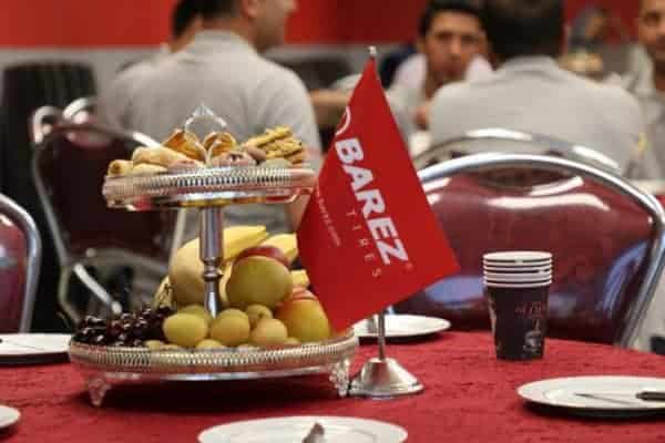 مراسم افتتاحیه نود و هفتمین نمایندگی رسمی لاستیک بارز در رشت 3 - تایرهای تولیدی بارز در رقابتی شانه‌به‌شانه با تایرهای خارجی قرار دارند/ ۴۵ درصد نیاز بازار داخل توسط گروه صنعتی بارز تأمین می‌شود - بارز رشت