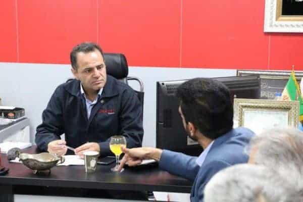 مراسم افتتاحیه نود و هفتمین نمایندگی رسمی لاستیک بارز در رشت 4 - تایرهای تولیدی بارز در رقابتی شانه‌به‌شانه با تایرهای خارجی قرار دارند/ ۴۵ درصد نیاز بازار داخل توسط گروه صنعتی بارز تأمین می‌شود - بارز رشت