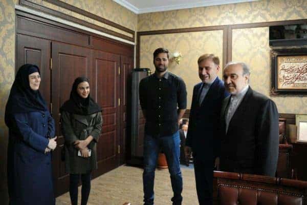 photo 2019 09 16 14 07 07 - بررسی آخرین وضعیت پروژه های نیمه تمام ورزشی گیلان/ تجلیل از محمد رهبری و سارا بهمنیار -
