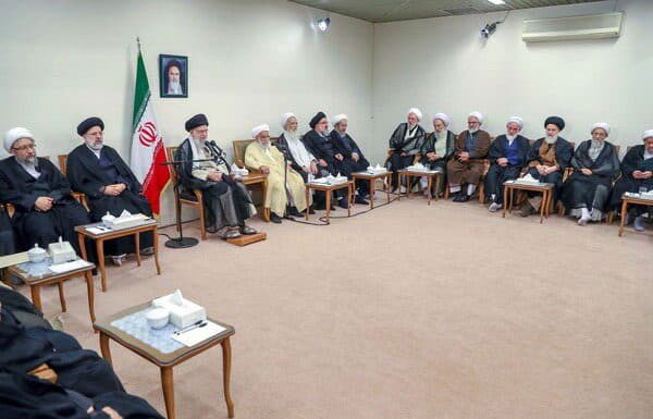 رهبر انقلاب در دیدار اعضای مجلس خبرگان - با آمریکا و اسرائیل مذاکره نمی‌کنیم -