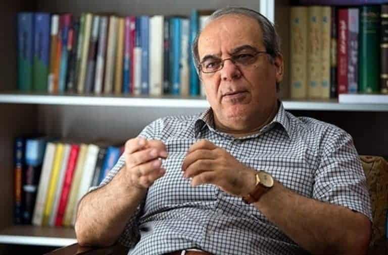 اظهارات جنتی پارادوکس داشت / او که با ۹۳ سال سن پیرترین مسئول کشور یا حتی در سطح جهانی است، آرزوی روی کار آمدن جوانان را دارد