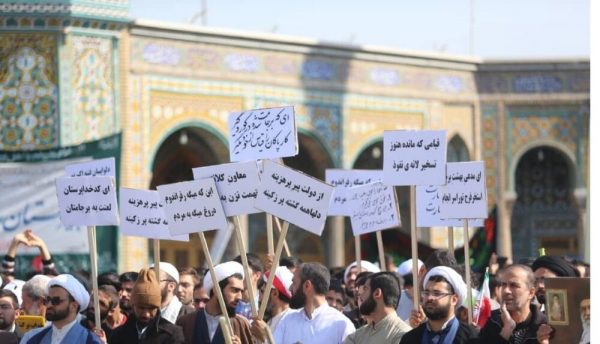 5290818 - روحانی را از قم تهدید به «استخر فرح» کردند +عکس - تهدید روحانی