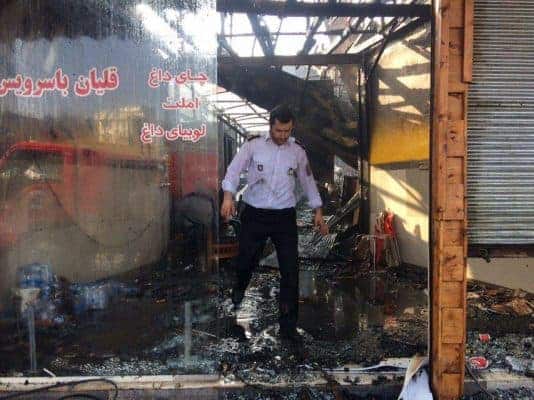 آتش‌سوزی یک باب مغازه در لاهیجان 2 - آتش‌سوزی یک باب مغازه در لاهیجان + تصاویر - آتش‌سوزی
