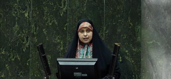 پروانه سلحشوری - حامی وزیر ورزش بودم اما الان به دنبال استیضاح او هستیم/ سلطانی‌فر تلاش می‌کند واقعیات را مخفی کند - سلطانی‌فر