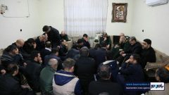 حضور جمعی از فرماندهان و مقام های کشوری در منزل شهید سلیمانی در کرمان / گزارش تصویری