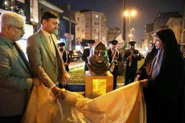 q 3 - از مجموعه برنامه های "روز رشت"؛ آیین رونمایی از سردیس دو تن از مفاخر رشت انجام شد - رشت