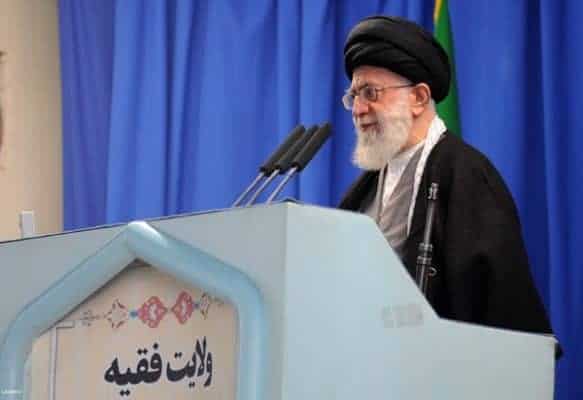 حضرت آیت‌الله خامنه‌ای در خطبه‌های نماز جمعه این هفته تهران - جنتلمن‌های پشت میز مذاکره، همان تروریست‌های فرودگاه بغداد هستند/ از مذاکره ابایی نداریم، اما نه با آمریکا -