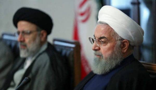 روحانی و رئیسی - واکنش منفی روحانی به اقدام رییسی در صدور بخشنامه در حوزه فضای مجازی -