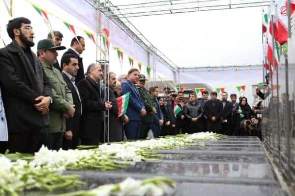 ادای احترام مسئولان گیلانی به مقام شهدا در رشت 1 - ادای احترام مسئولان گیلانی به مقام شهدا در رشت - در رشت