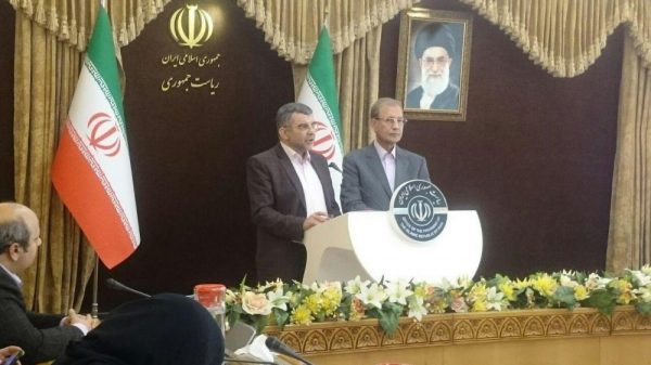 ایرج حریرچی - خبر نماینده قم را تکذیب می کنم/ مردم تعطیل شده اند که در خانه بمانند اما بار ترافیکی رشت دو برابر شده است -