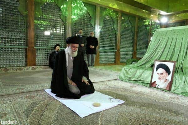 حضور رهبر انقلاب اسلامی در مرقد امام خمینیره وگلزار شهدا - حضور رهبر انقلاب اسلامی در مرقد امام خمینی(ره) وگلزار شهدا -