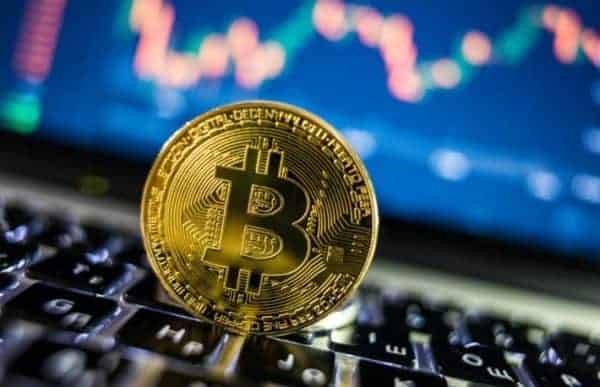بیت کوین - استخراج بیت کوین چگونه است و به چه کسی ماینر بیت کوین می گویند؟ - استخراج بیت کوین