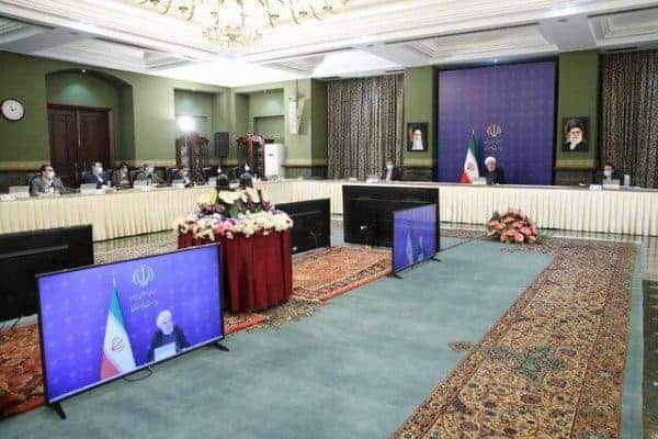 t3 1586344113 61610471 - افزایش حقوق کارکنان دولت و بازنشستگان در ۱۳۹۹ تصویب شد -